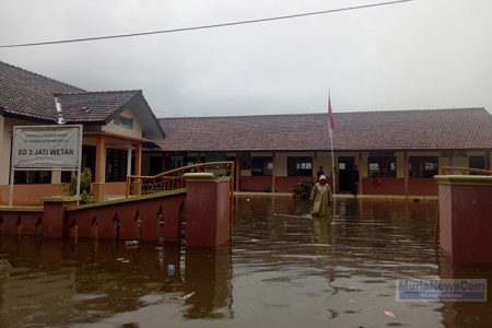 Kebanjiran, SD 3 Jati Wetan Kudus Tetap Gelar Try Out