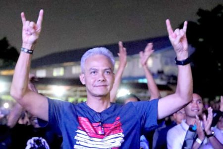 Ganjar Ingin Datangkan Metallica Konser di Semarang