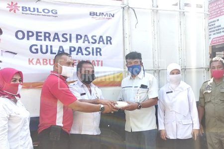 Bulog Siapkan 80 Ton Gula Pasir untuk eks-Karesidenan Pati, Dibanderol Rp 12.500 Per Kilogram