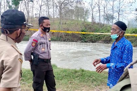 Bekas Sumur Minyak Tua Peninggalan Belanda di Blora Semburkan Air Bercampur Gas dan Belerang