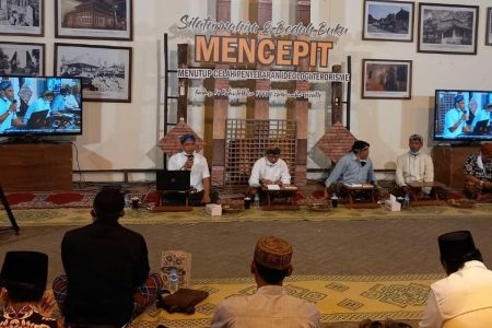 Bedah Buku MENCEPIT, Bahas Latar Belakang Masih Maraknya Aksi Terorisme di Indonesia