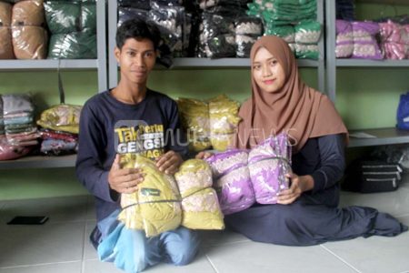 Banting Stir dari Loper Koran ke Usaha Gamis, Difabel di Kudus Ini Bisa Pasarkan Jualannya Sampai Batam