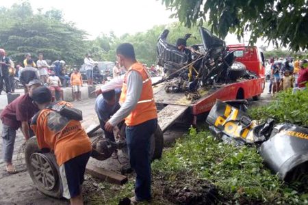Mobil Patroli Polsek Kalijambe Dihantam KA Brantas, Dua Polisi Tewas, Satu TNI Hilang