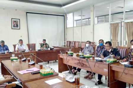 Warga Balong Jepara Desak Wakil Rakyat Ikut Tolak Tambang Pasir Laut