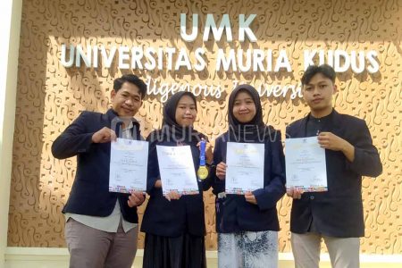 Ciptakan Website Pembelajaran Bahasa Inggris dengan Kearifan Lokal, Empat Mahasiswa UMK Sabet Medali Emas