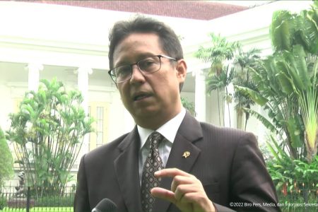 Menkes Targetkan Produksi 50 Persen Obat dan Alkes dari Dalam Negeri