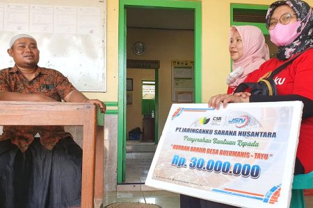 Mudahkan Komunikasi, PT JSN Pati Pasang Internet Gratis di Bulumanis Kidul