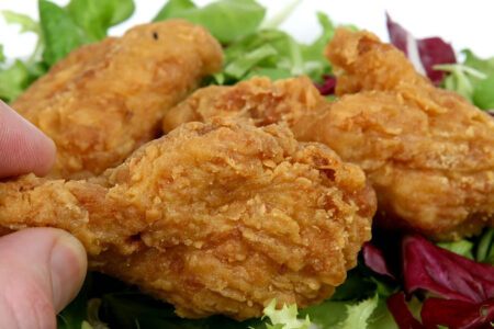 Tips Bikin Ayam Goreng Tepung Renyah dan Gurih, Gampang Banget lho