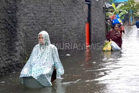 Banjir, Warga Tanggulangin Kudus Mulai Mengungsi